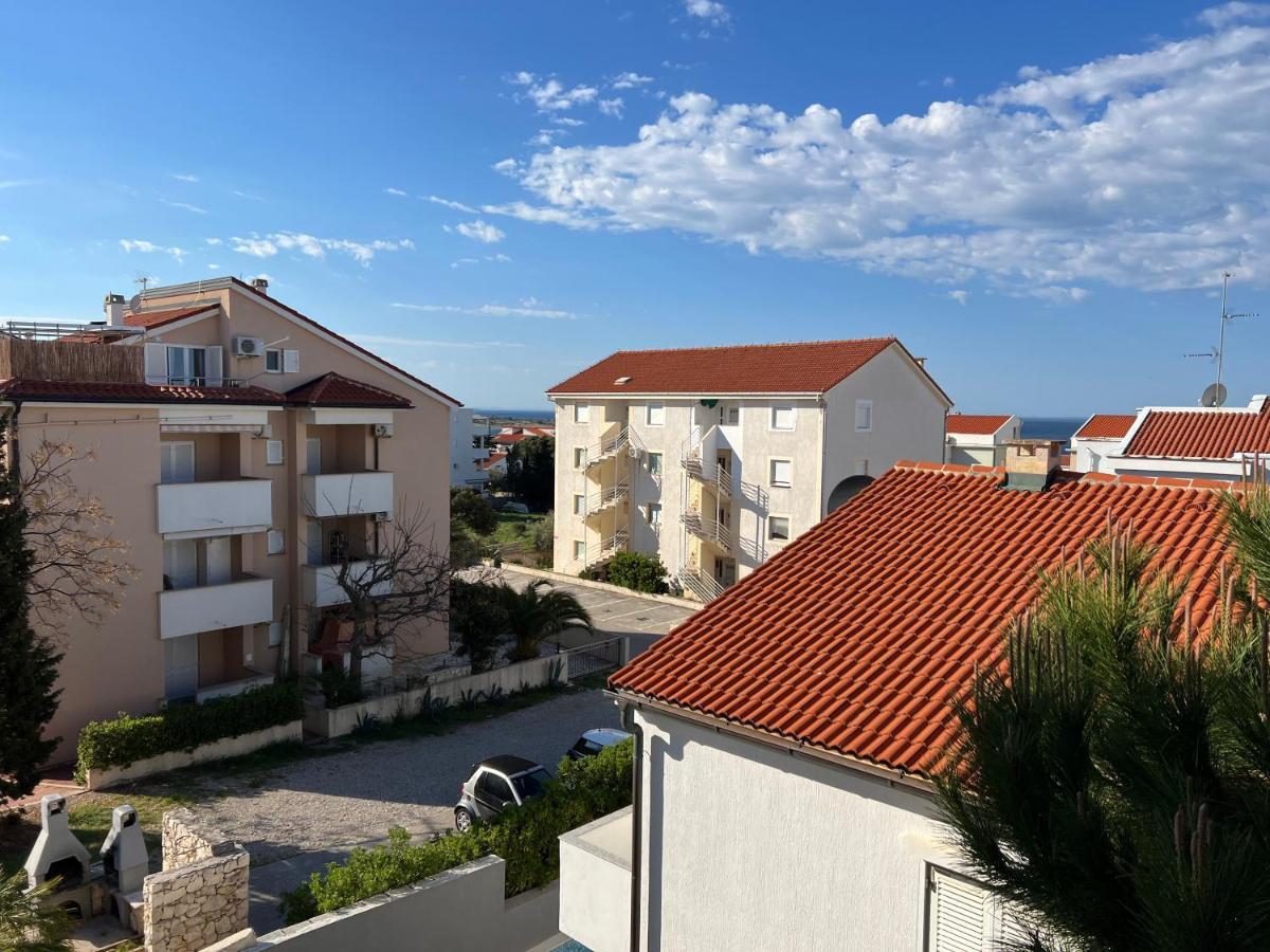 Apartment Luka Novalja Buitenkant foto