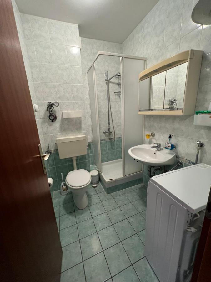 Apartment Luka Novalja Buitenkant foto